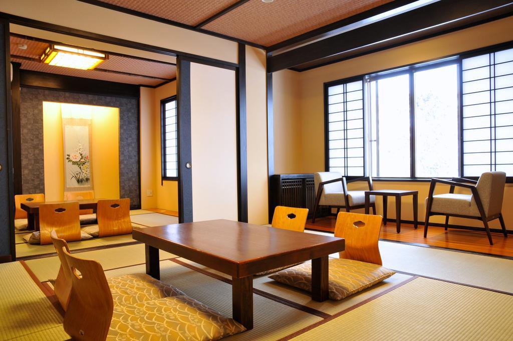 Maruyama Onsen Kojyokan Minamiuonuma Rom bilde